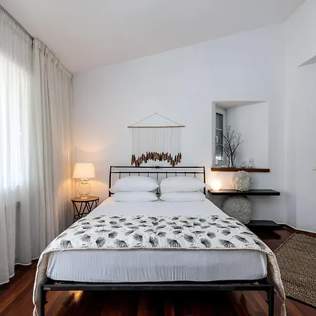 Valasia Villa
