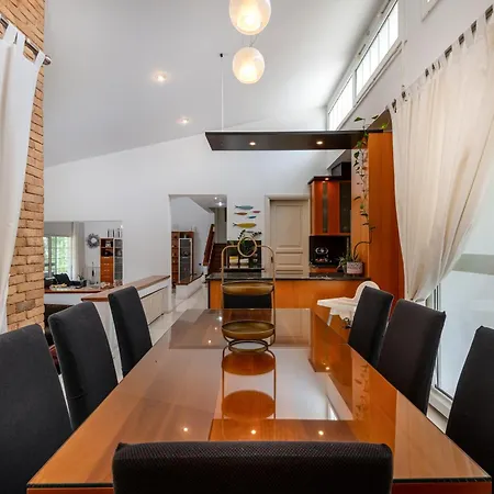 Valasia Villa *
